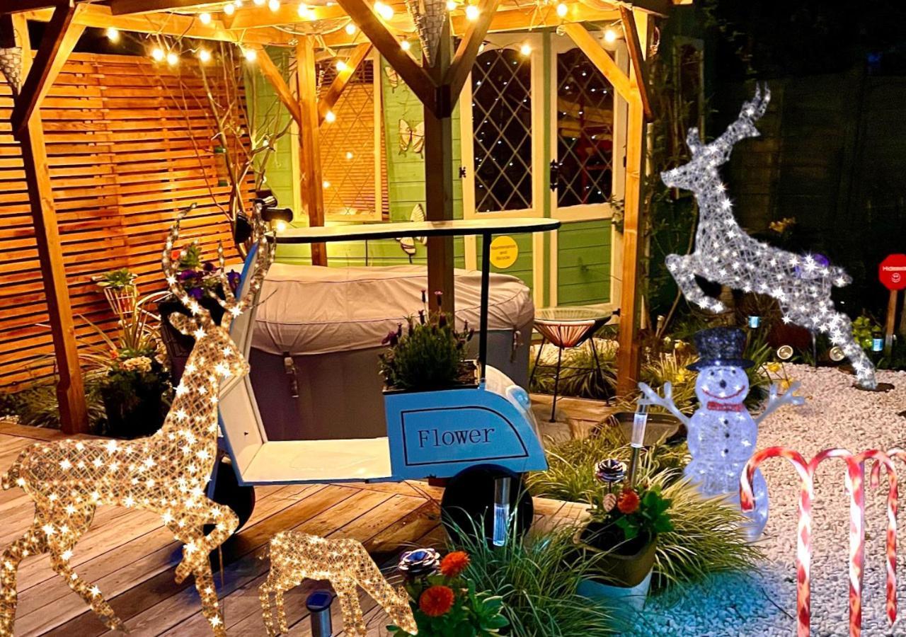 Cosy Garden Flat, Private Hot Tub & Four Poster Bed Διαμέρισμα Γιορκ Εξωτερικό φωτογραφία