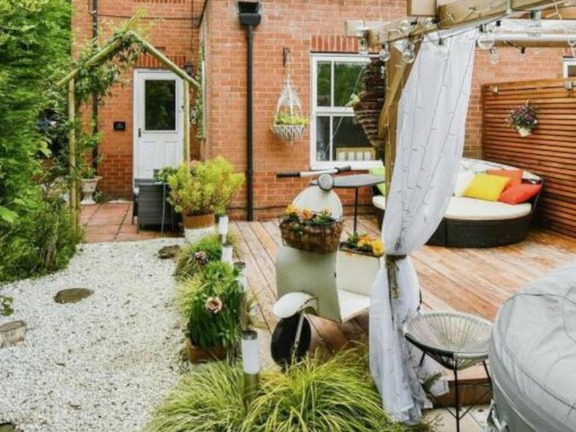 Cosy Garden Flat, Private Hot Tub & Four Poster Bed Διαμέρισμα Γιορκ Εξωτερικό φωτογραφία